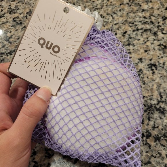 Quo CLEAN & GREEN ECO-FRIENDLY REUSABLE MAKEUP PADS AND WASHING BAG - Picture 3 of 7